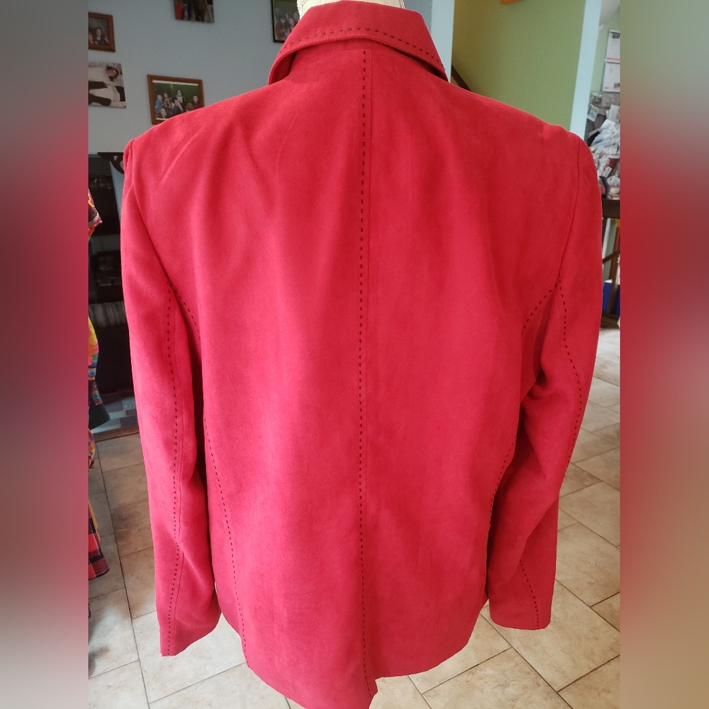 Red blazer - Picture 2 of 4